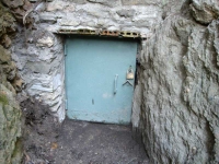 Imatge de la porta de la mina.