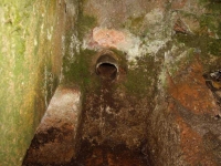 Imatge del tub de sortida del dipòsit.